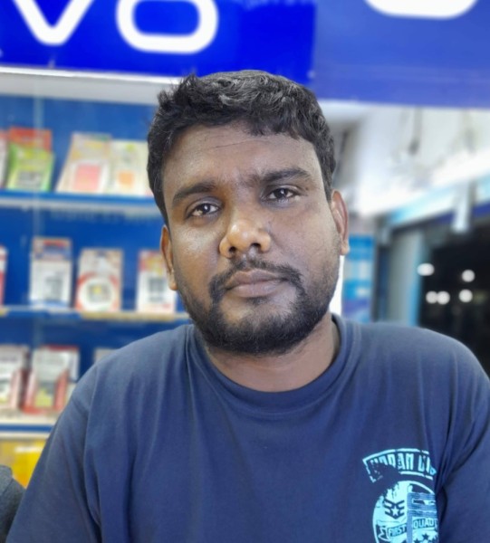 momin, 41, Kentucky
