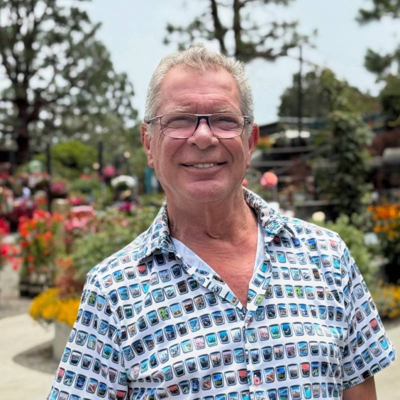 Gio, 60, waltham