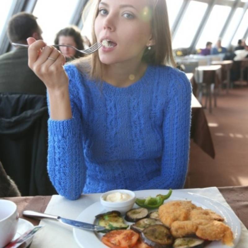 Tina, 32, Currently UK moving to Ukraine