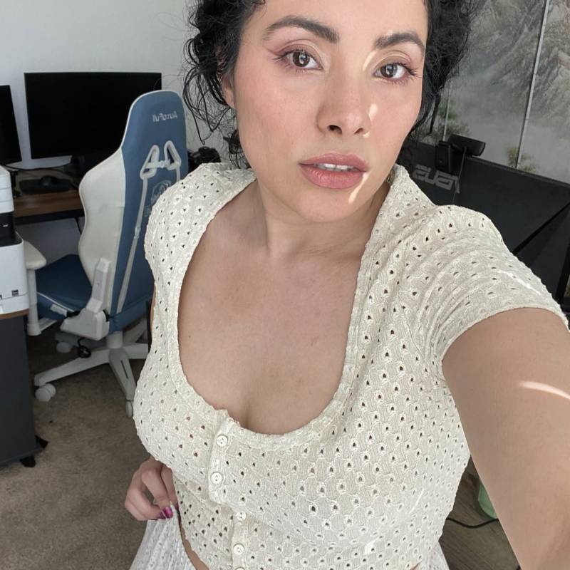 Celestine, 26, Florida