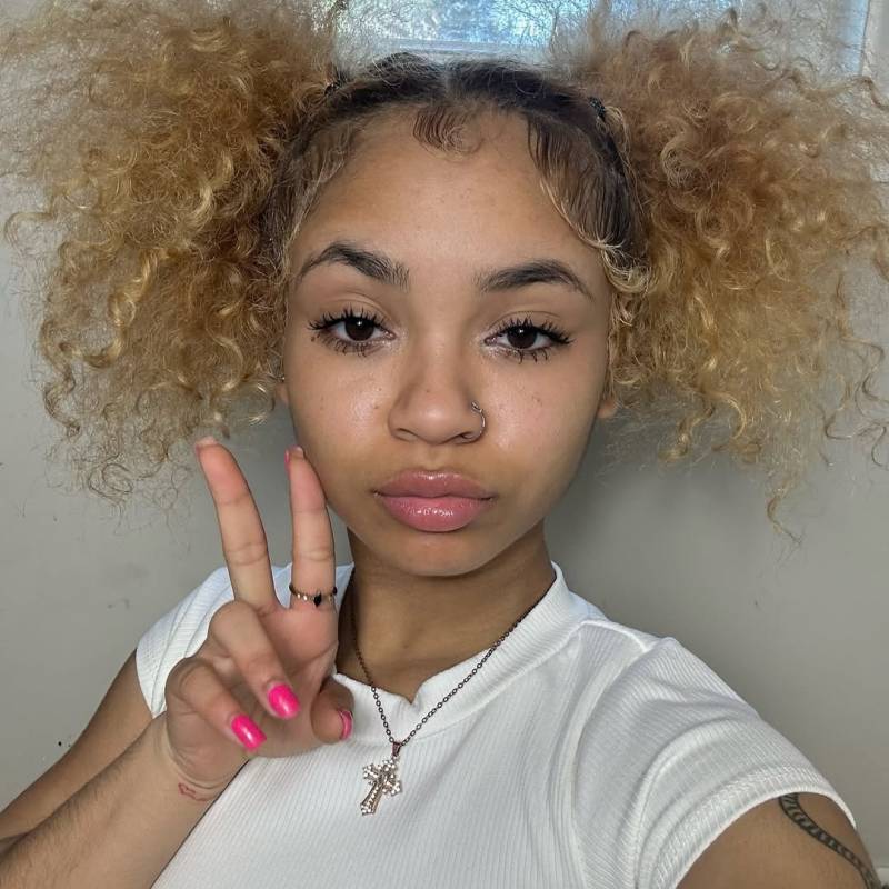 Britney, 22, Gambia