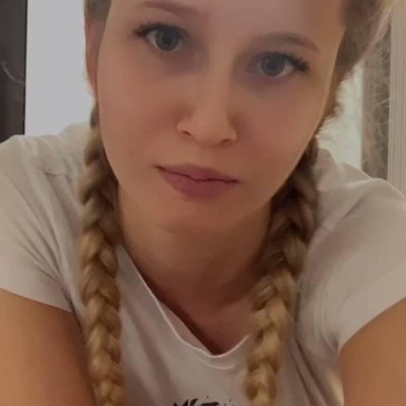 Stella brooks, 30, Now live in Qatar Doha
