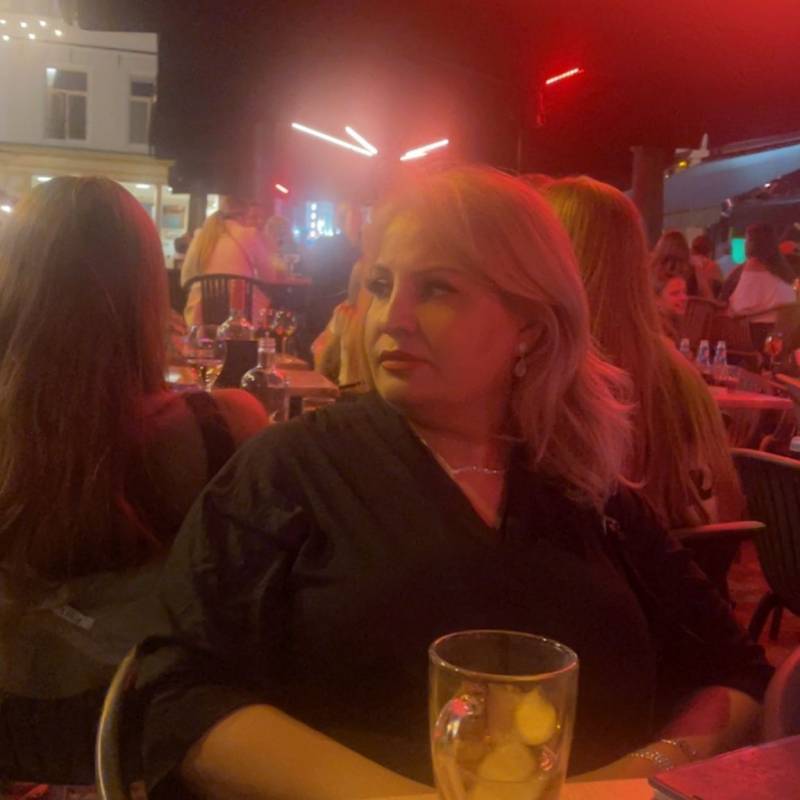 SARAH, 52, Cleveland Ohio