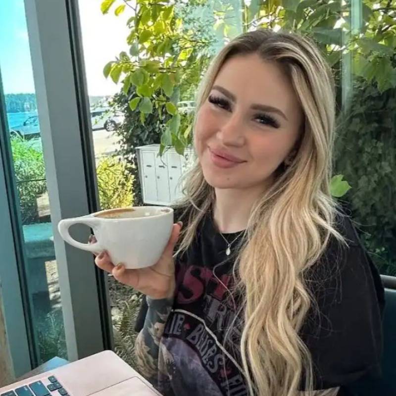 Alison Kate, 38, USA