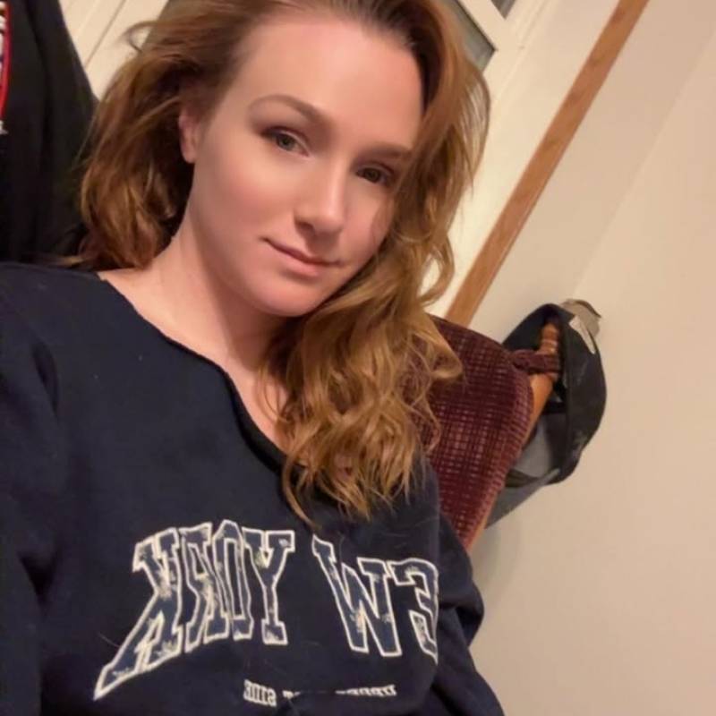 Victoria, 36, Canada