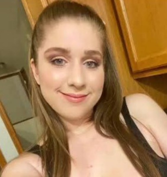 Laura Smith, 30, Lahore Punjab Pakistan