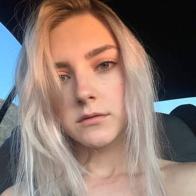 Charlotte, 31, Bangladesh Dhaka