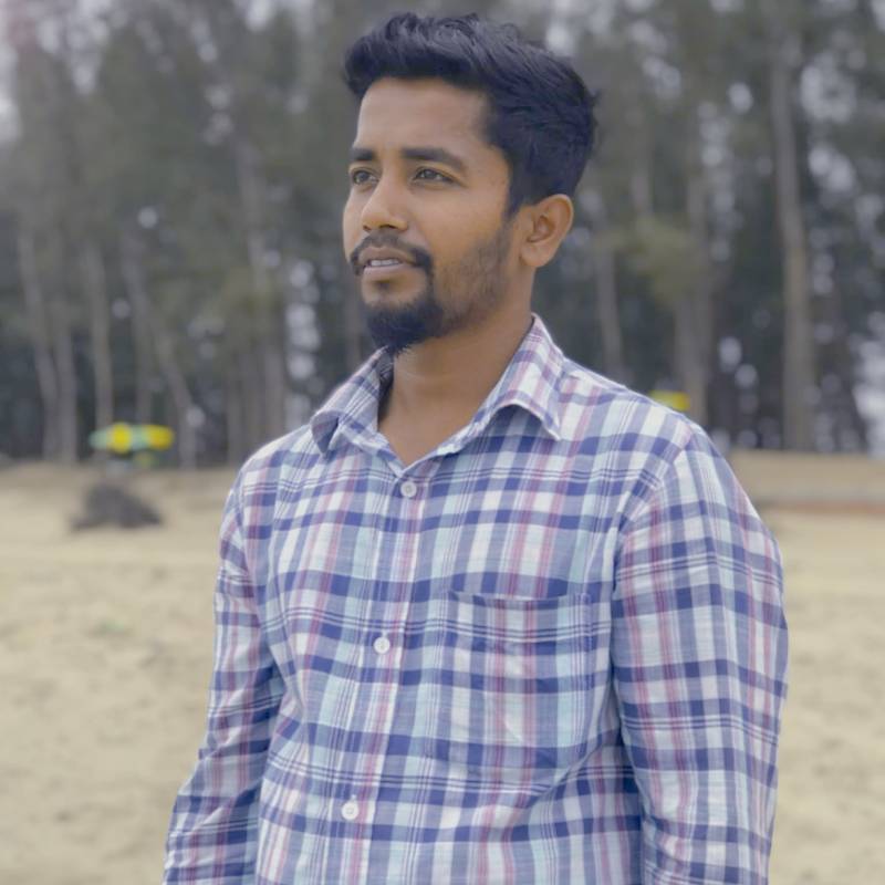 Monir, 29, United States