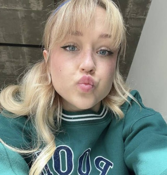 Allison D, 35, taxes