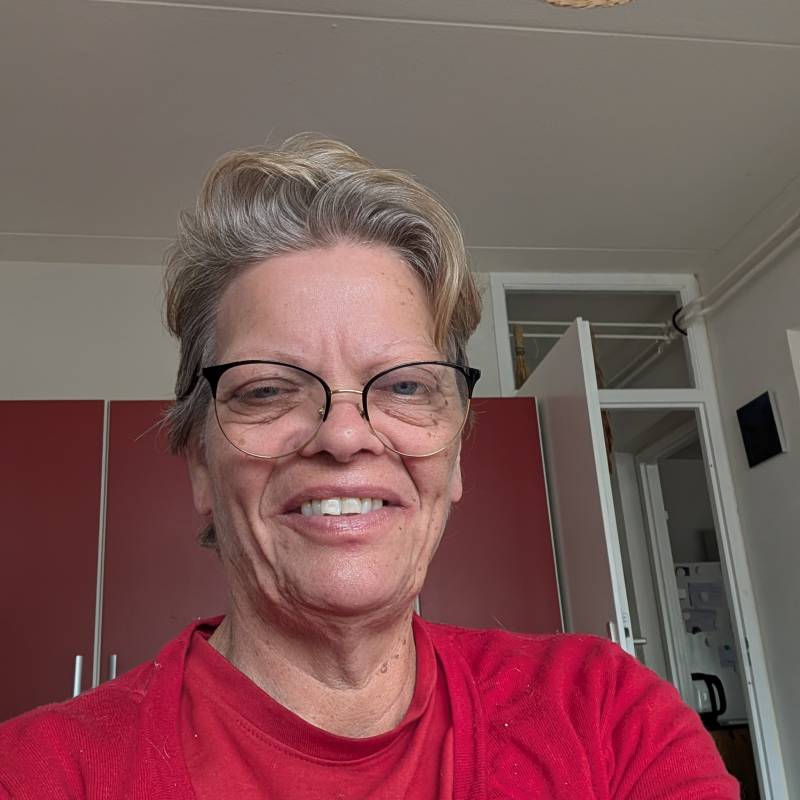 Petra, 63, Afghanistan