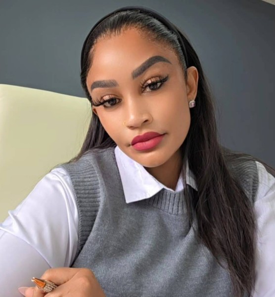 Felicia, 34, Gambia