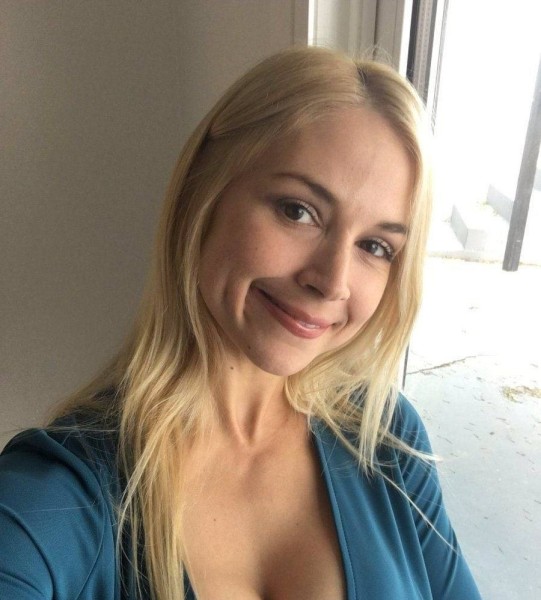 bella, 45, Saudi Arabia