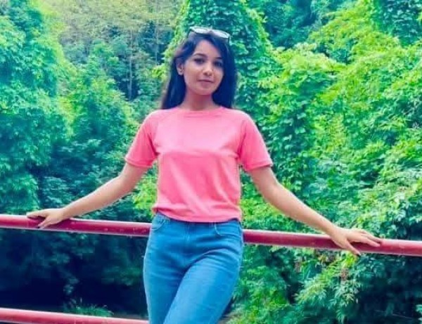 Annisha, 19, Simdega kullukera