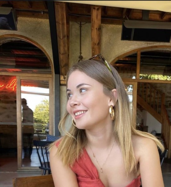 Mariam, 27, taxes