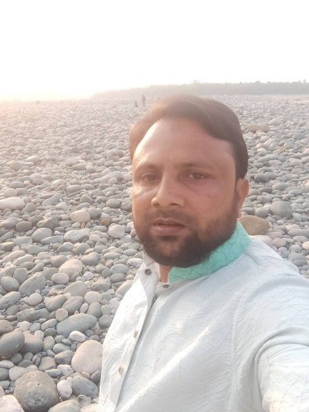 Taj, 41, Naveda