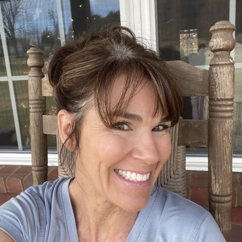 Elizabeth, 41, Australia