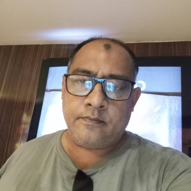 Shuvo, 46, Istanbul