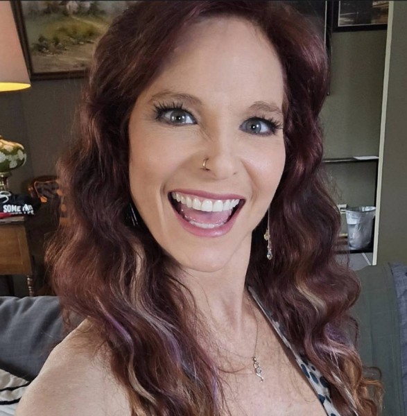 Elizabeth, 41