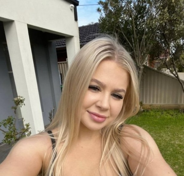 ROSEKKLHARRIET, 34, Bellevue Washington state