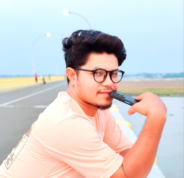 Abir Ahmed, 25, Wow