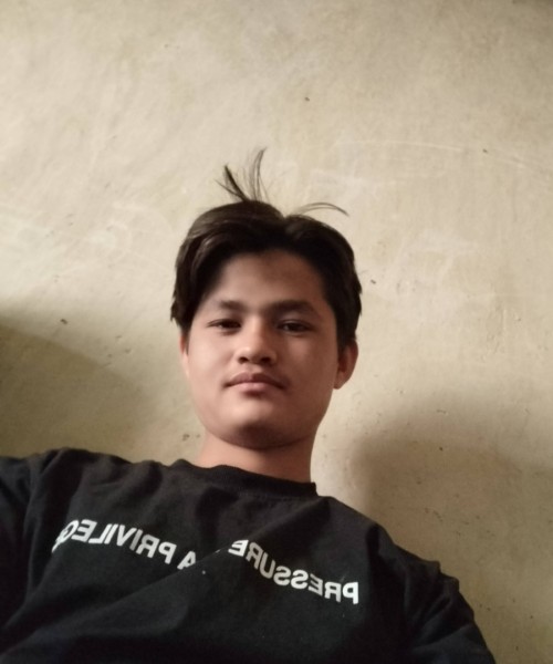 yasin, 18, Sydney