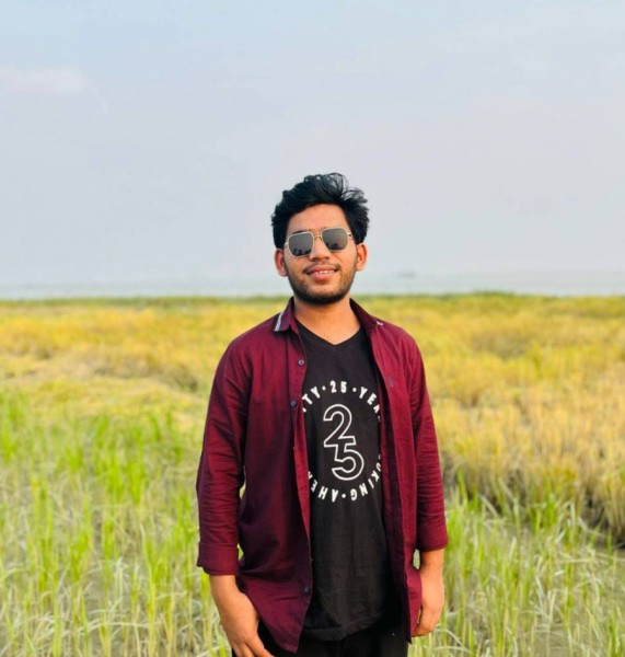 Wahid, 28