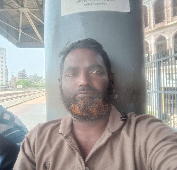 Mohammad, 42, redhill surrey england
