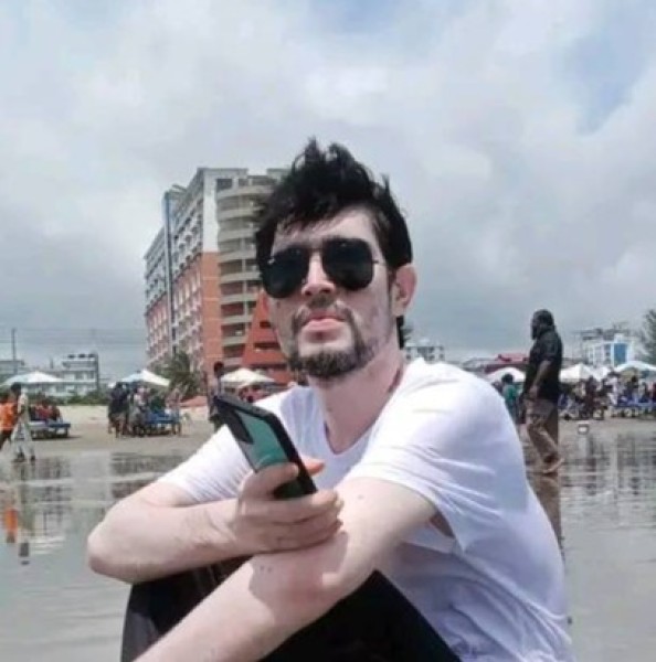 Mitul, 31, UK