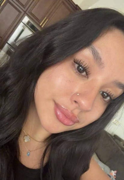 Ellen, 26, Pakistan
