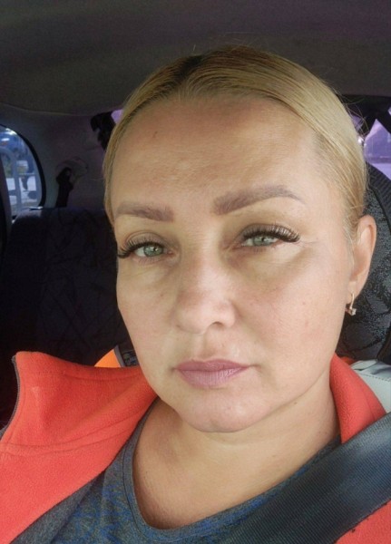 Elizabeth, 41