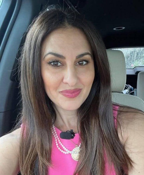 Lorrie Phillips, 53, Jeshore Noapara