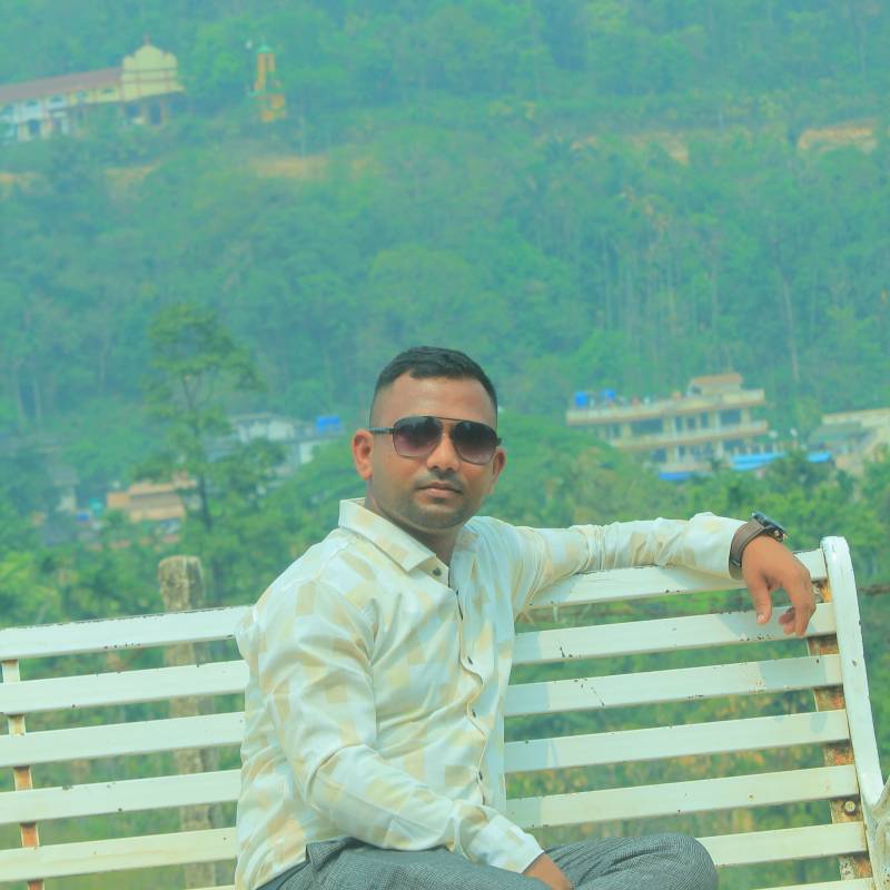 Oshit, 34, Douala