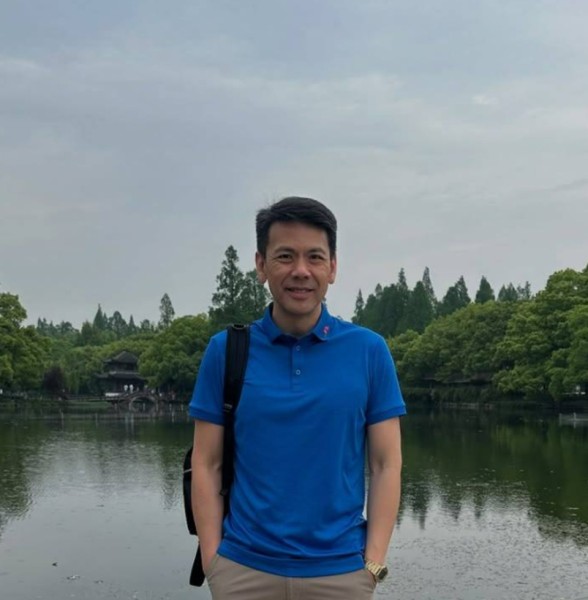 wen, 43, Manchster