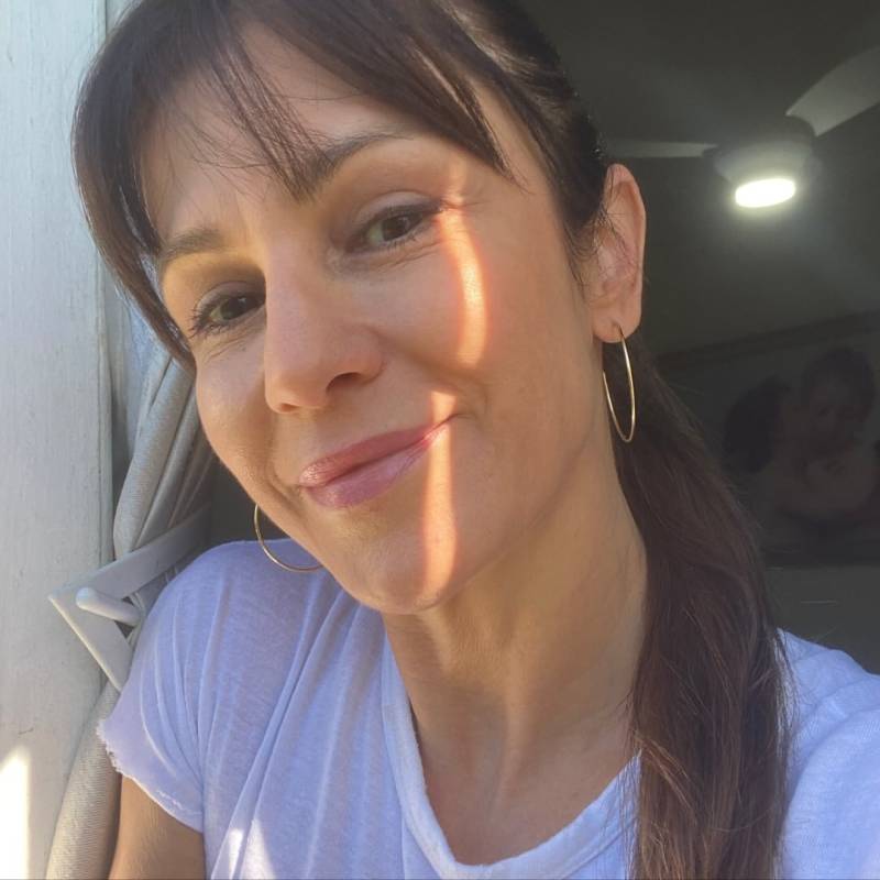 mona, 51, Montreal