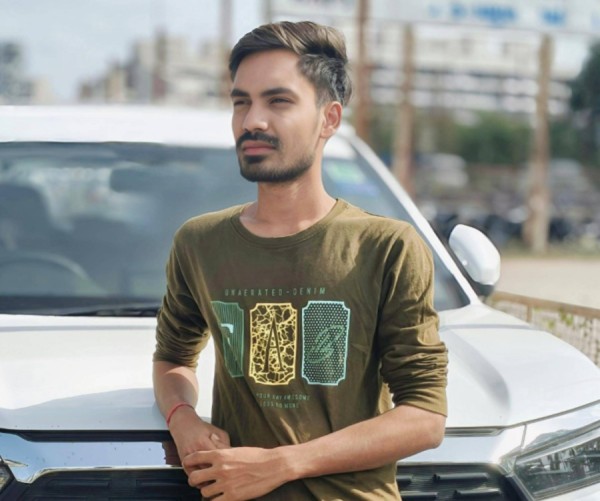 Dharmesh, 23, Los Angeles Ca