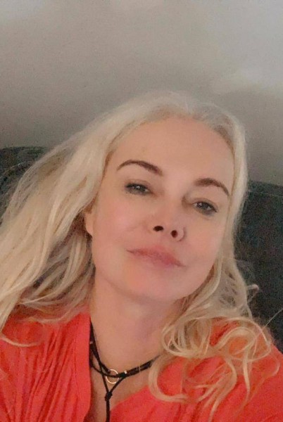 Mary, 65, Algeria