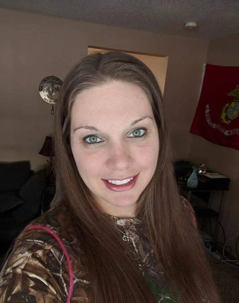 Laura, 39, anywhere