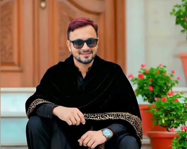 RAJ, 31, United State