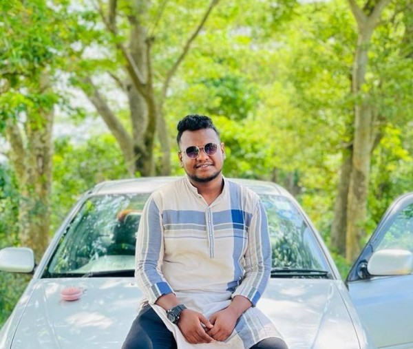 SHAHADAT HOSSAIN, 28, Berlin