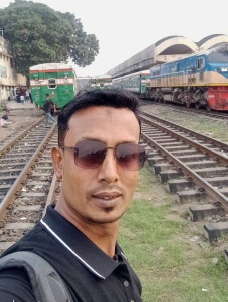 Alomgir Hossain, 38, Kentucky