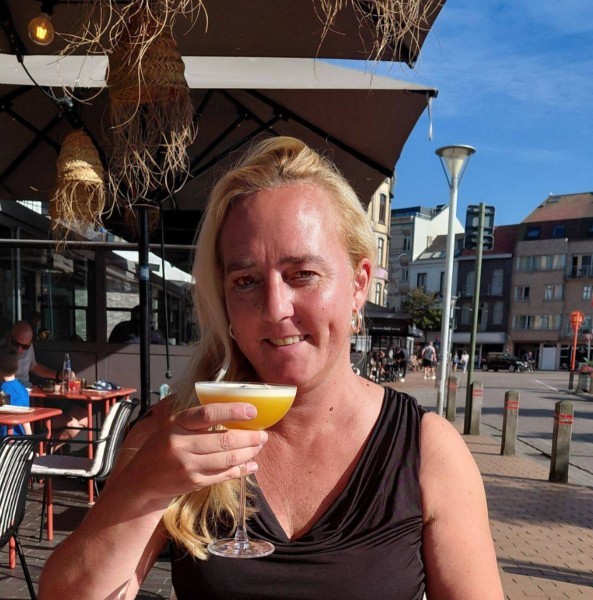 Maria, 45, Germany