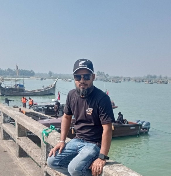 Alamgir Hossain, 31, Texas
