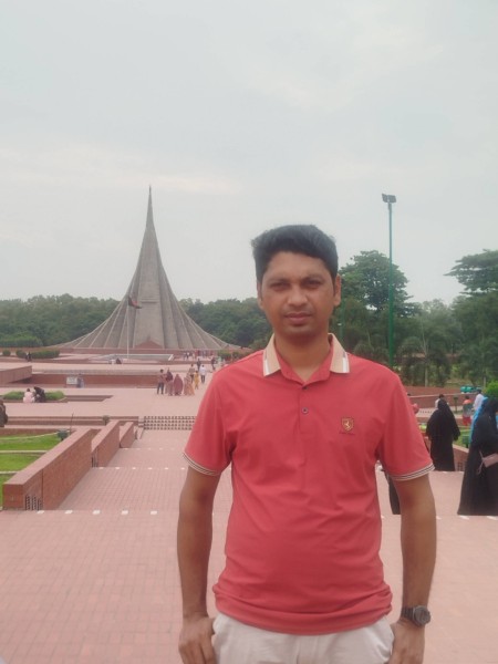 Sujon, 26, Canada