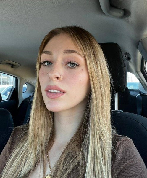 Claire, 32, USA