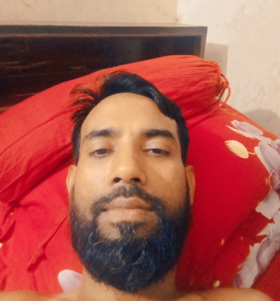 Mokter, 42, England