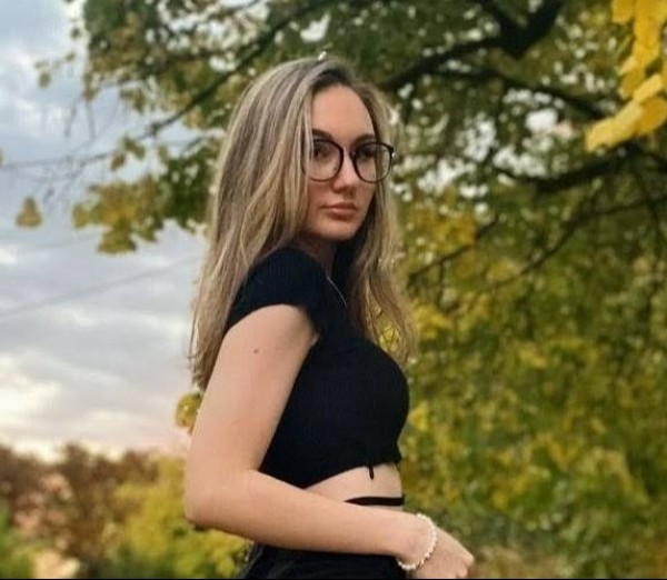 Olivia19516 dating